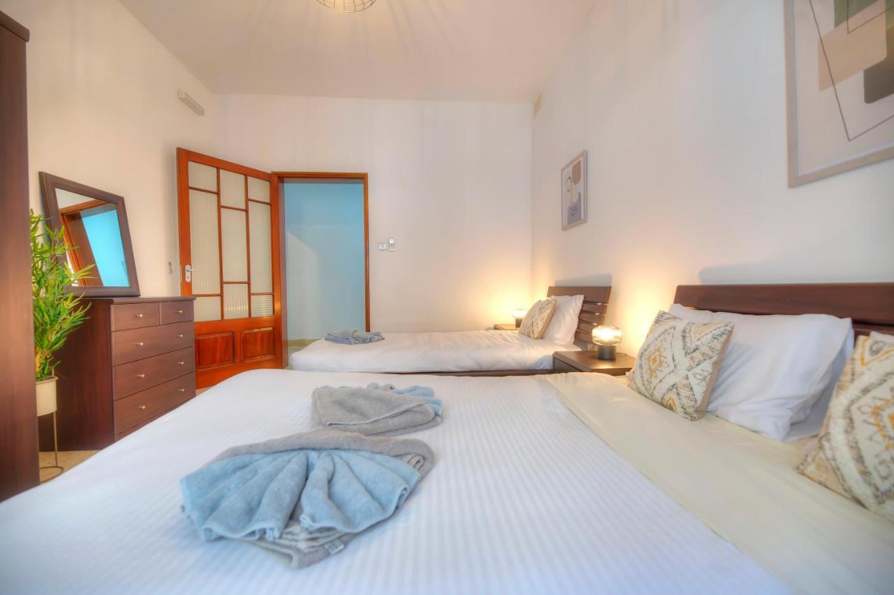 Enormous 3Bedrooms Seafront With Balcony Pdeh1-1 Sliema Exterior photo